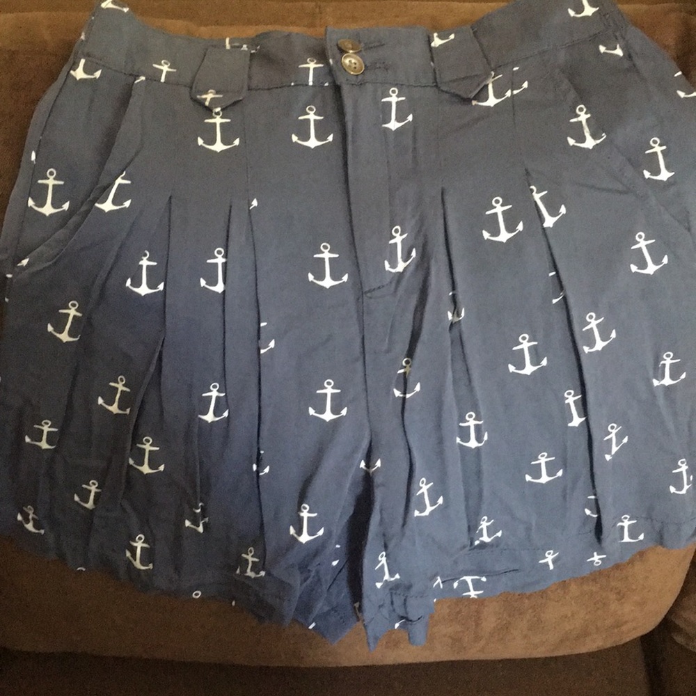 Women’s life in progress forever21 anchor shorts